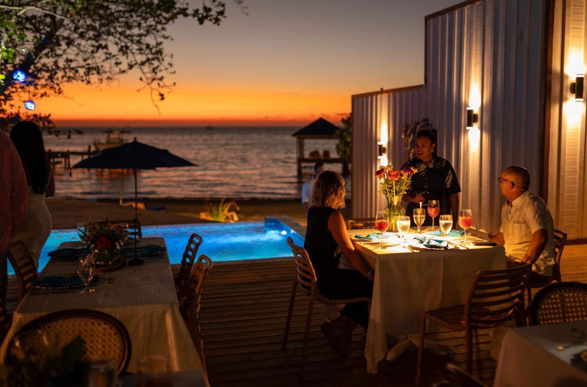 Blue Roatan Resort West Bay Bagian luar foto