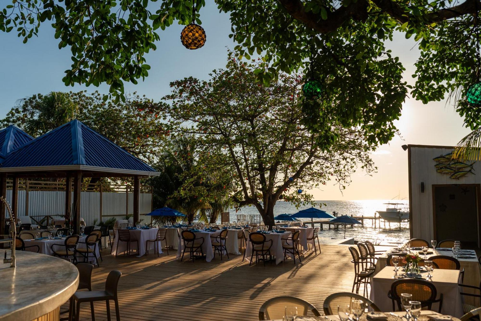 Blue Roatan Resort West Bay Bagian luar foto